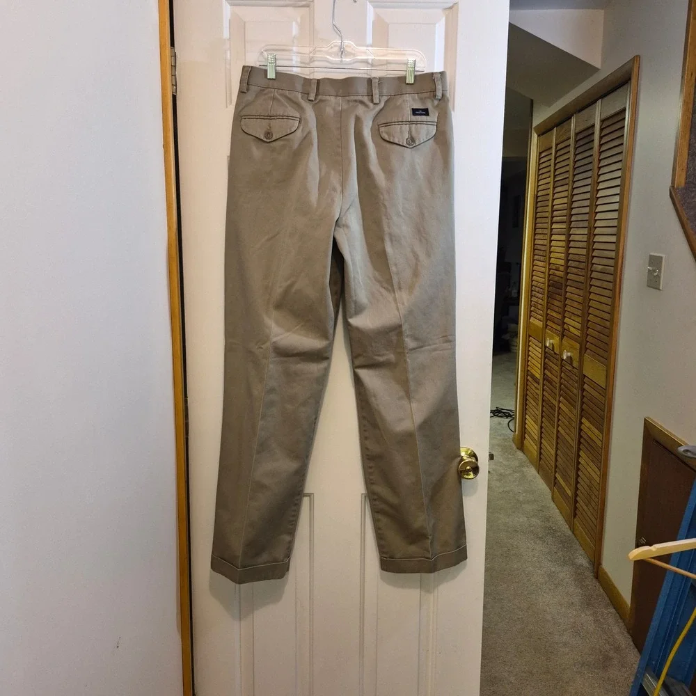 Dockers Mens 34x34 Khaki Pleated Relaxed Fit Cotton Chino Pants Cuffed Tan